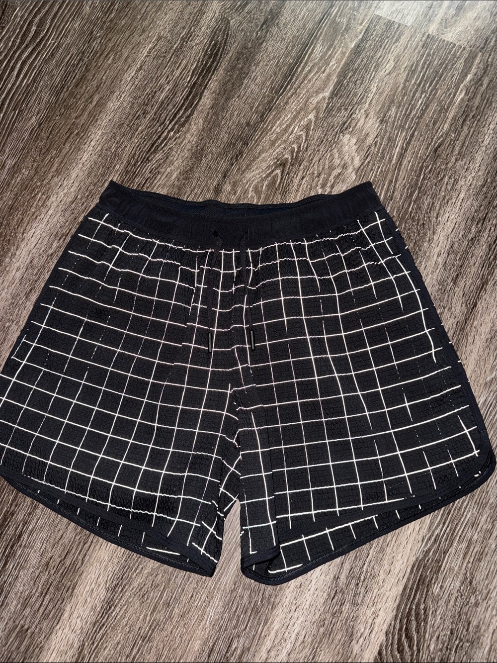 lululemon mile maker short 6"